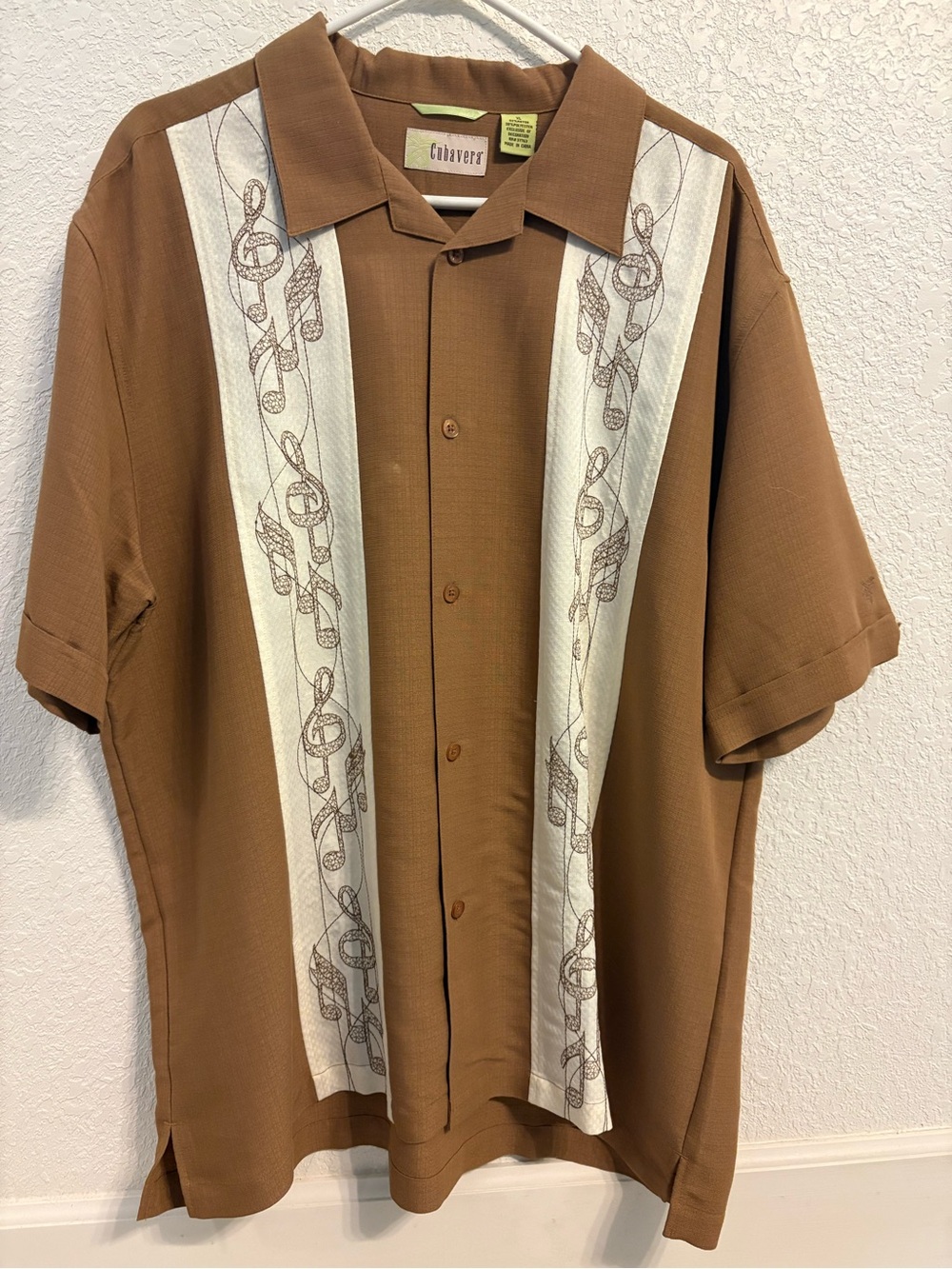 Cubavera Brown Short-Sleeve Button-Front Cuban Shirt with Ivory Panels